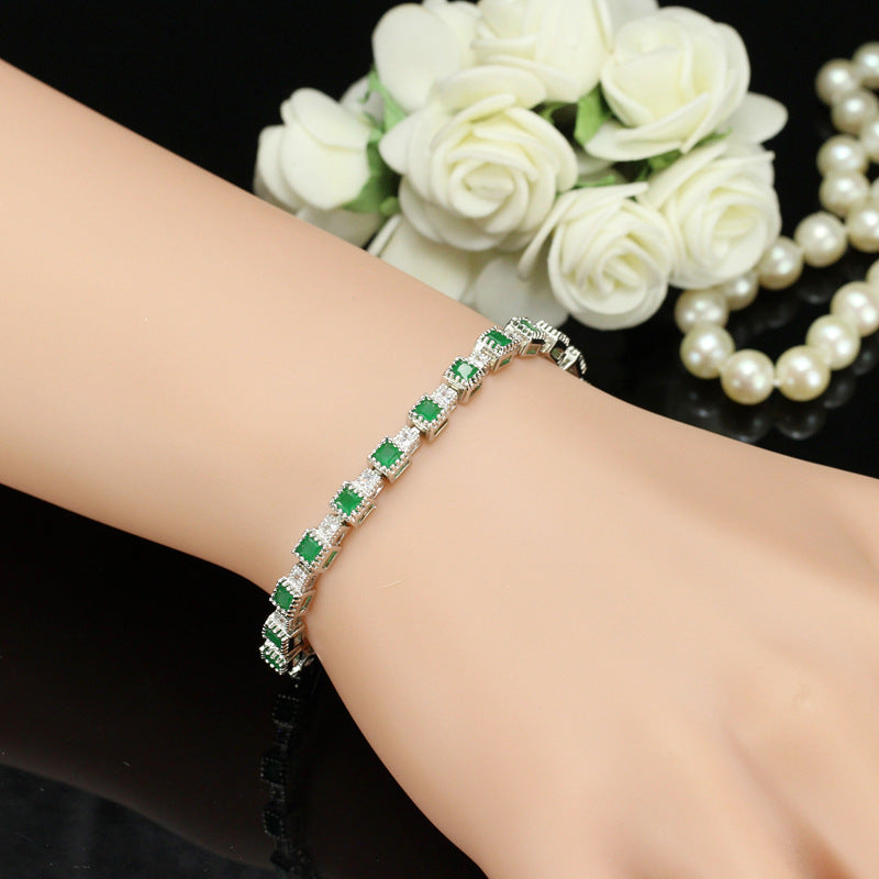 Emerald Gemstone Bracelet - Perfect for Any Occasion