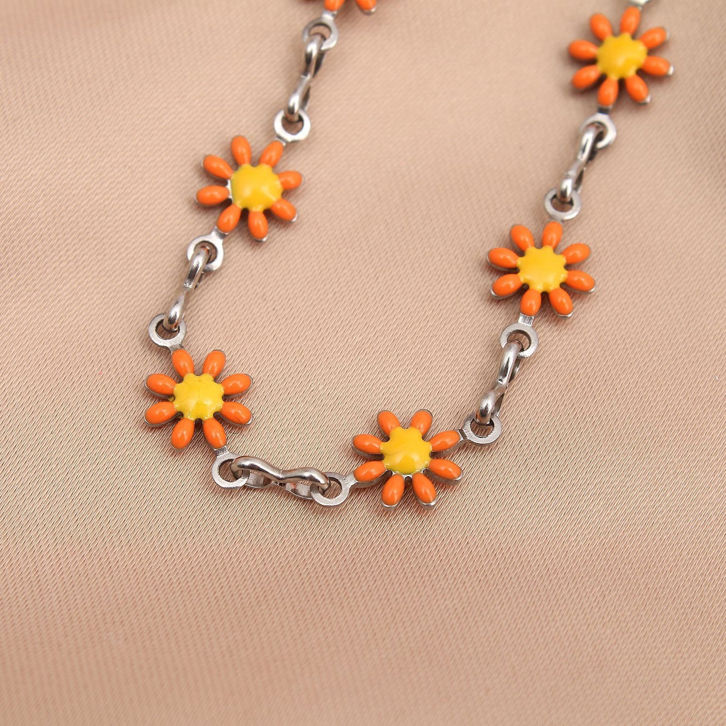 Delicate Daisy Flower Bracelet | Floral-Inspired Jewelry