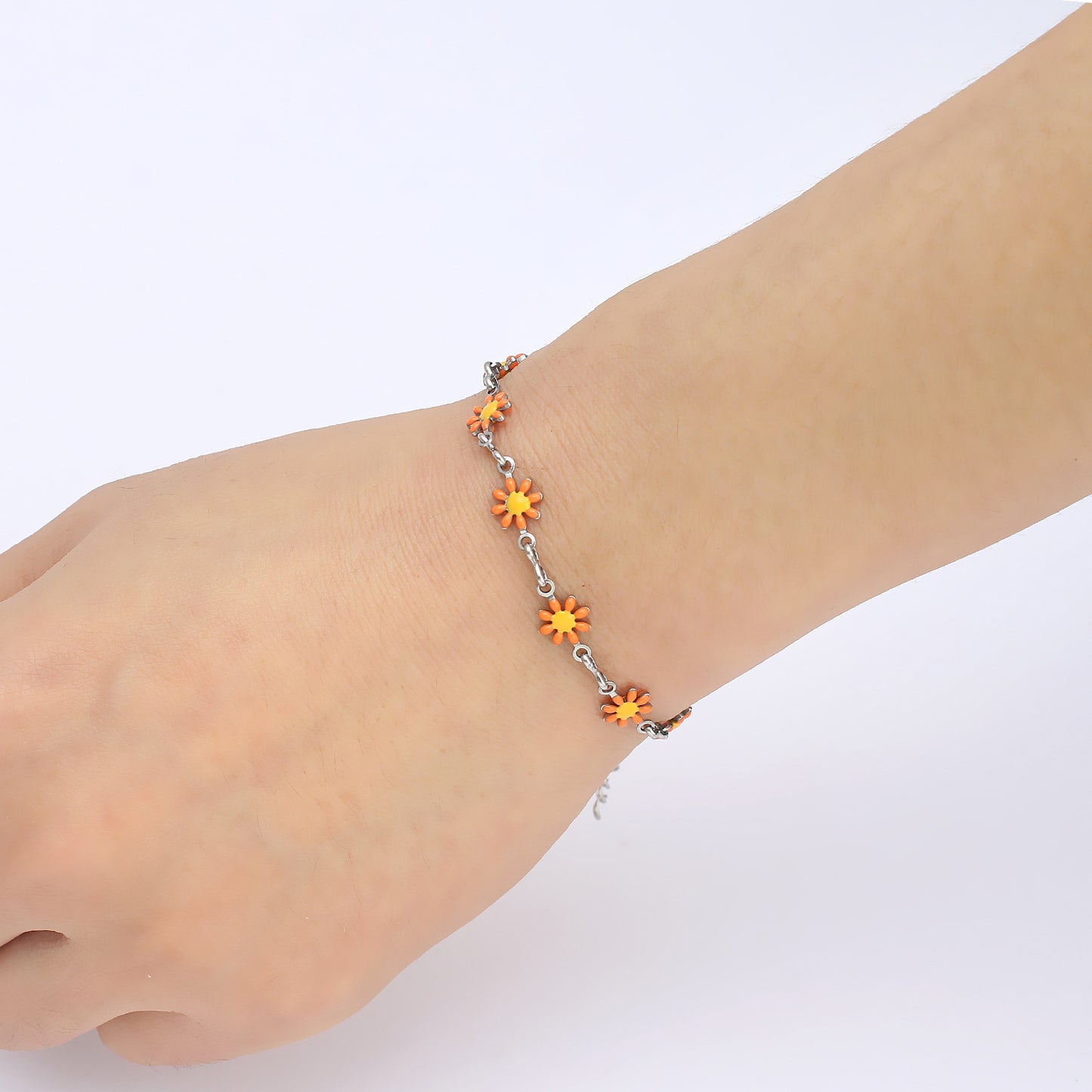 Delicate Daisy Flower Bracelet | Floral-Inspired Jewelry